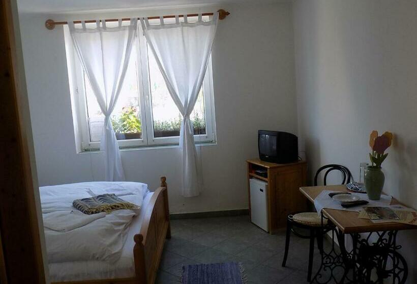 スタンダードルーム, Platán Panzió