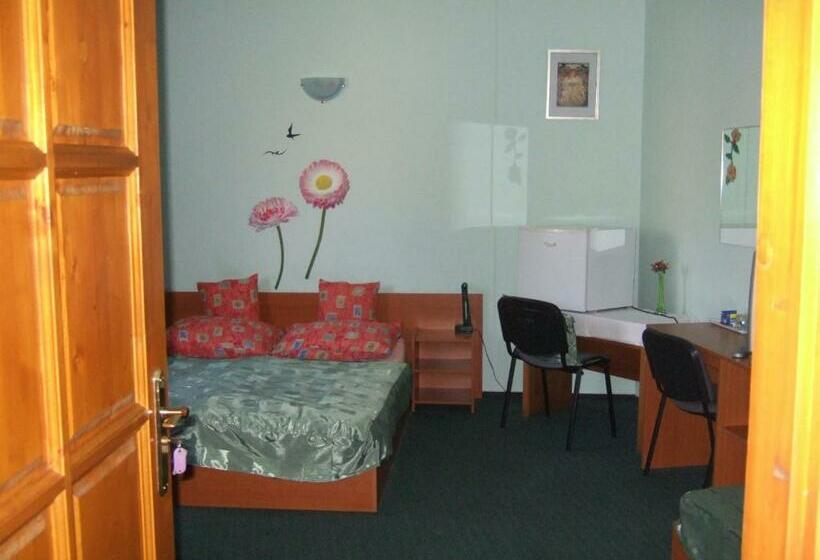 Номер Стандарт Трехместный, Tímárház Panzió