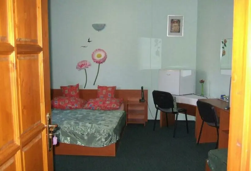 Standard Kolmen Hengen Huone, Tímárház Panzió