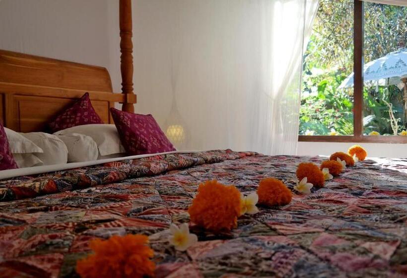 Бунгало Стандарт 3 Спальни, Cili Emas Oceanside Resort