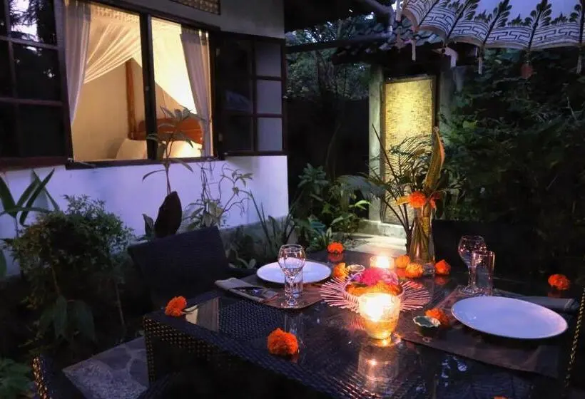 Standard-bungalow 3 Makuuhuonetta, Cili Emas Oceanside Resort