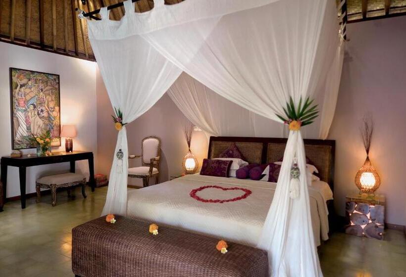 Вилла 3 Спальни, Cili Emas Oceanside Resort