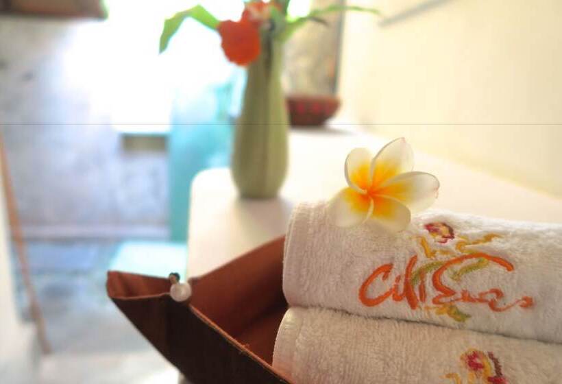 Бунгало Стандарт 2 Спальни, Cili Emas Oceanside Resort