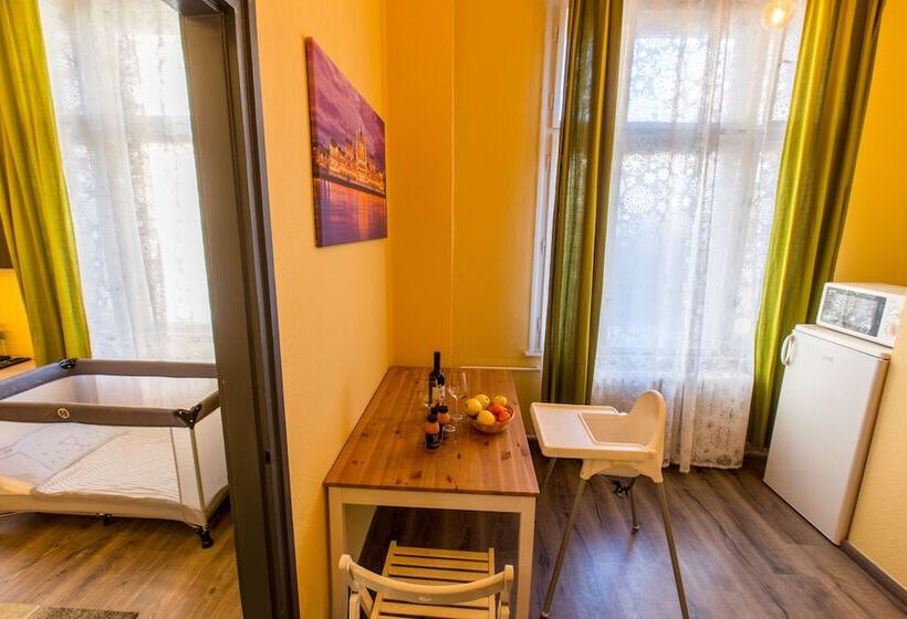 آپارتمان 1 خوابه, Goodmo House   Hostel