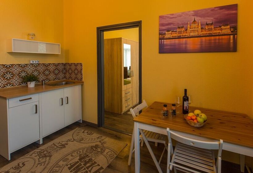 آپارتمان 1 خوابه, Goodmo House   Hostel