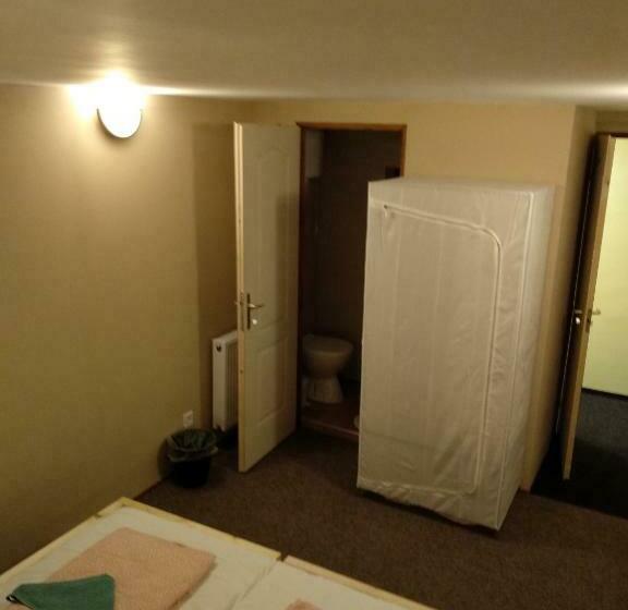 标准间, Hobar Hostel