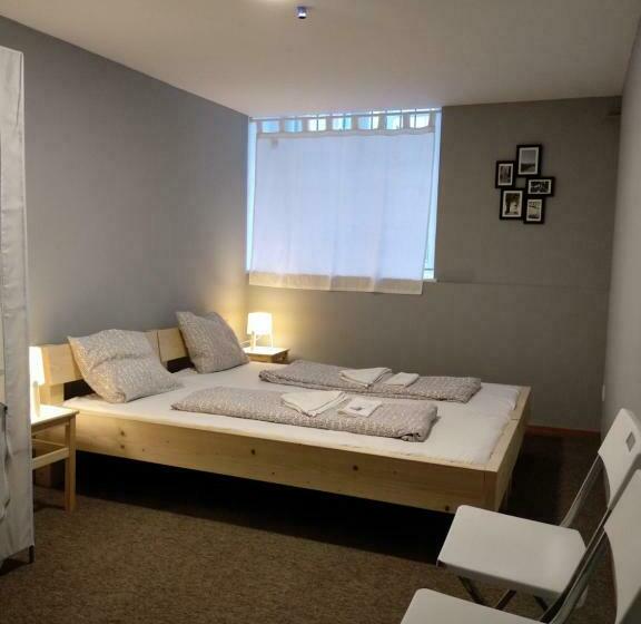 اتاق استاندارد, Hobar Hostel