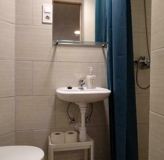 اتاق استاندارد, Hobar Hostel