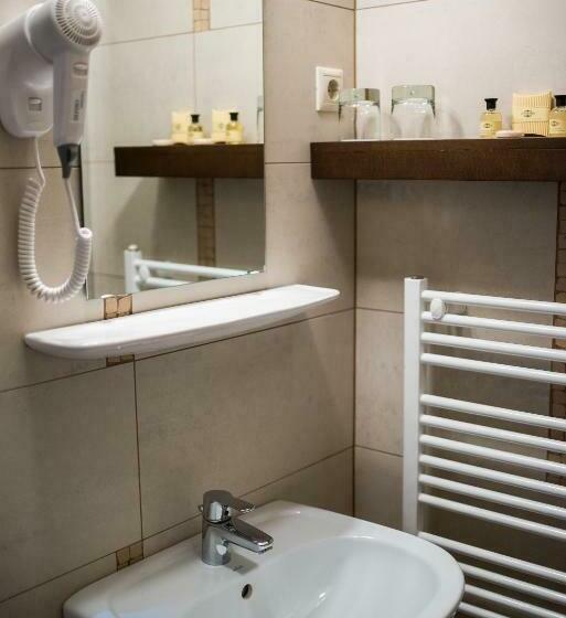 חדר סטנדרט, Fürdőház