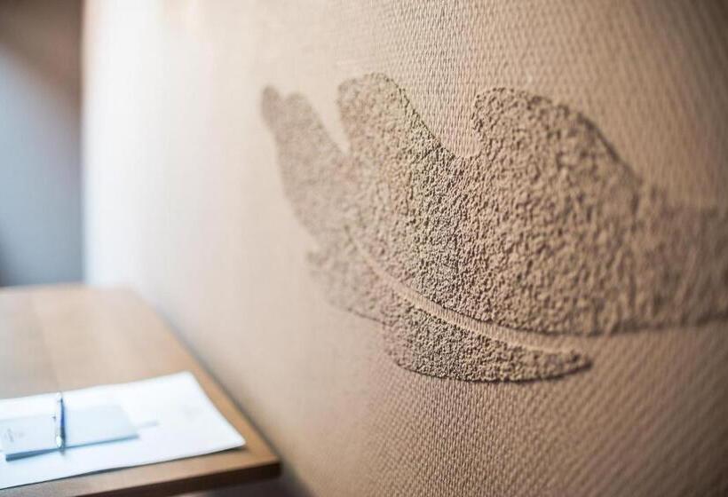 חדר סטנדרט לשלושה, Fürdőház