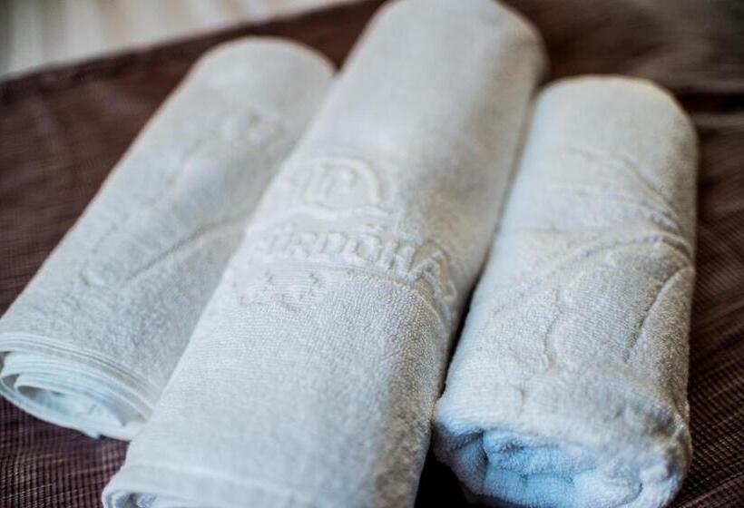 Номер Стандарт Трехместный, Fürdőház