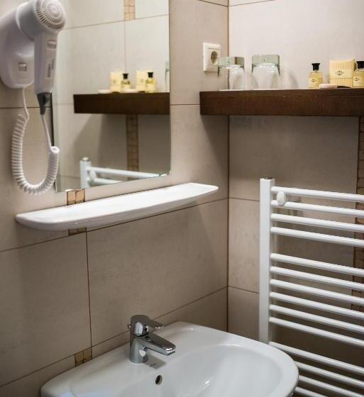 Номер Стандарт Трехместный, Fürdőház