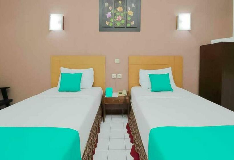 エコノミールーム, Lestari Near Lippo Plaza Mall Jember Mitra Reddoorz