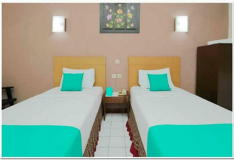 エコノミールーム, Lestari Near Lippo Plaza Mall Jember Mitra Reddoorz