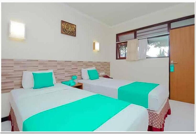 スーペリアールーム, Lestari Near Lippo Plaza Mall Jember Mitra Reddoorz