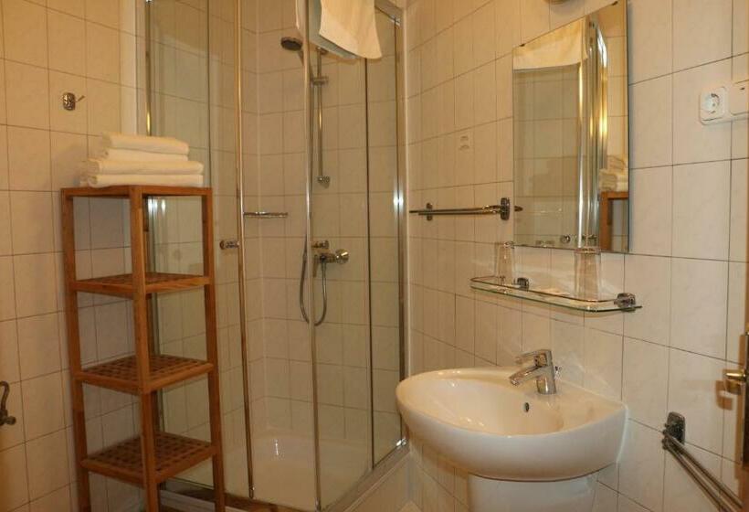 标准间, Villa Plattensee