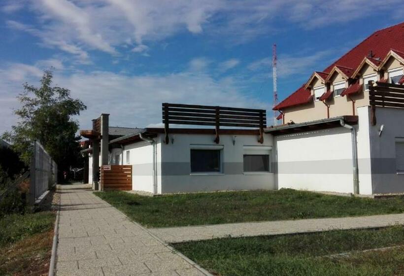 标准间, M0 Lakihegy Horgony U 10