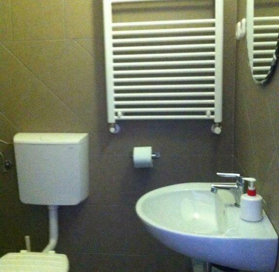 标准间, M0 Lakihegy Horgony U 10