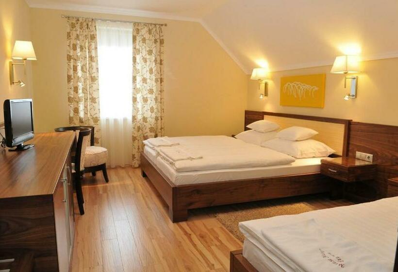 수피리어 트리플 룸, Mizse Motel