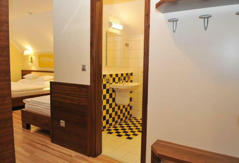 غرفة سوبيريور ثلاثية, Mizse Motel