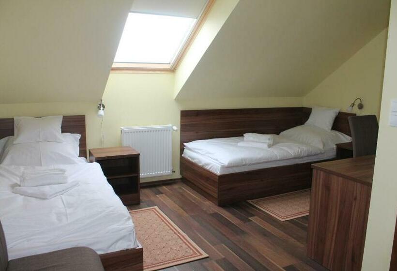 标准间, Pótkerék Motel