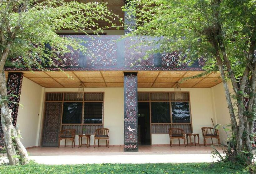 اتاق سوپریور, Toraja Misiliana