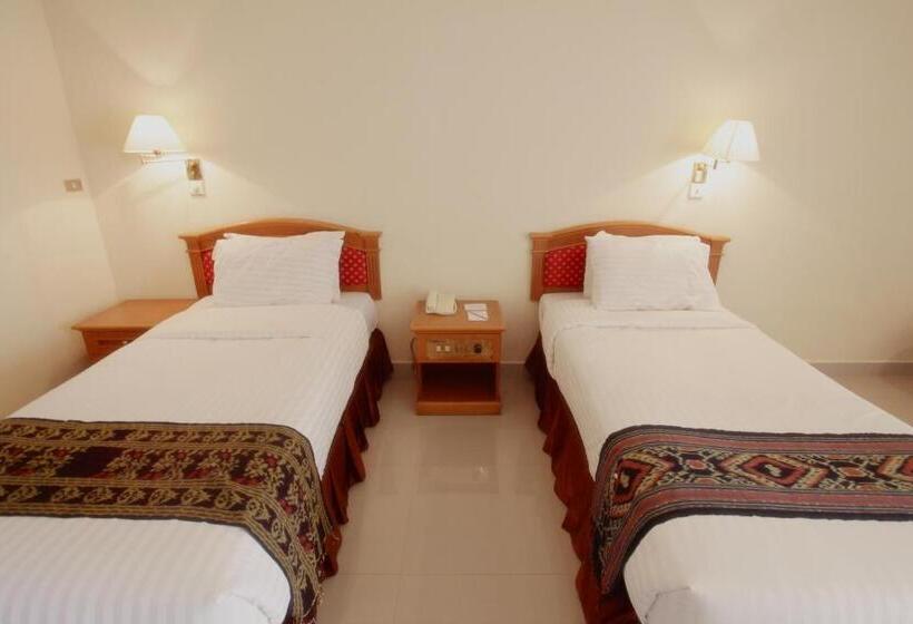 Номер Deluxe, Toraja Misiliana