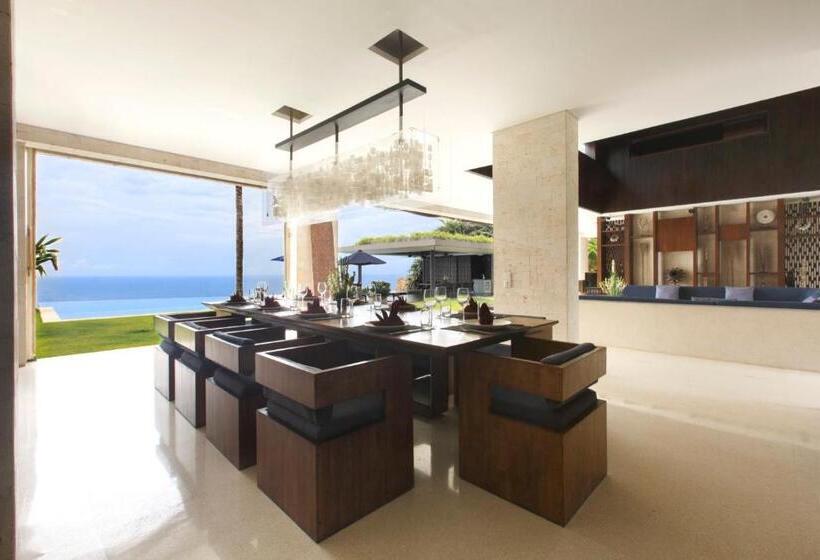 Вилла 4 Спальни, The Ungasan Clifftop Resort