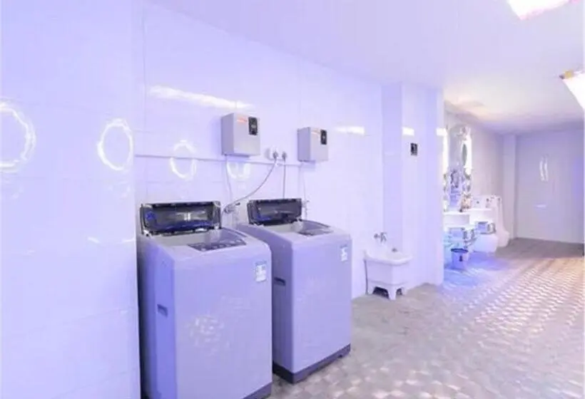 Perhehuone Puutarhanäkymä, Zhuhai Dreamers Capsule