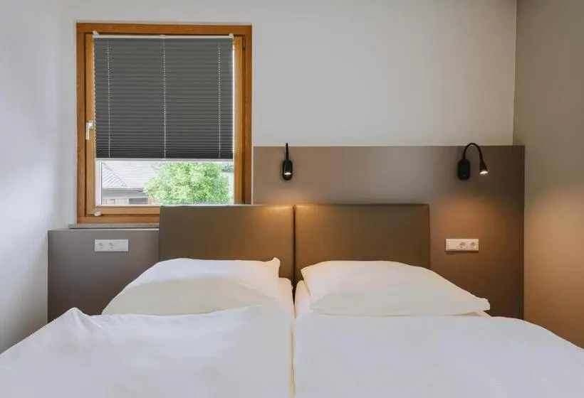 Perhesviitti, Die Pension Galle