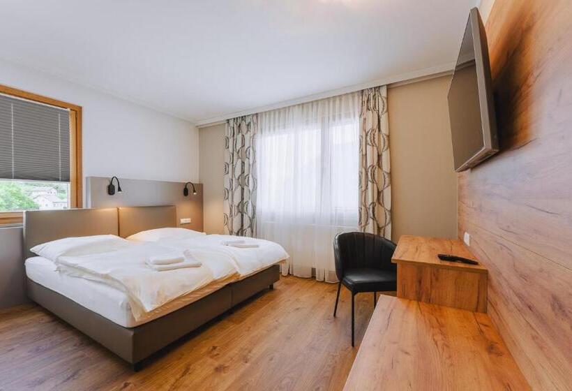 Family Suite, Die Pension Galle
