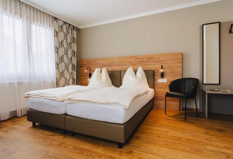 Номер Deluxe, Die Pension Galle