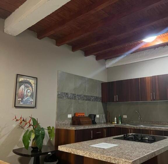 キングサイズベッドのスイートルーム, Samai Lodge Holistic Living