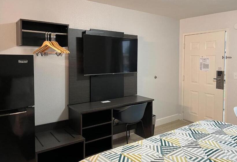 غرفة قياسية سرير كينج, Studio 6 Conroe, Tx