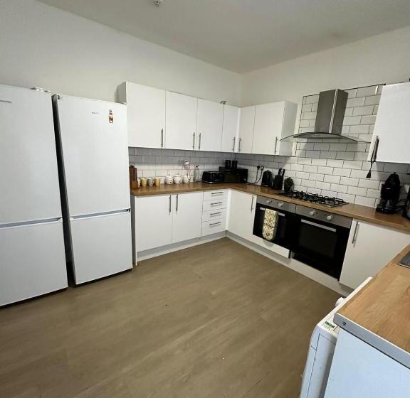 Номер Стандарт, Quirky Oasis Anfield