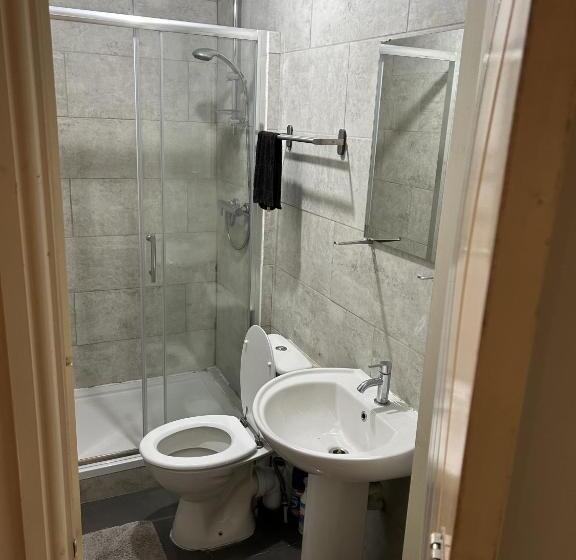 Номер Стандарт Совместная Ванная, Quirky Oasis Anfield