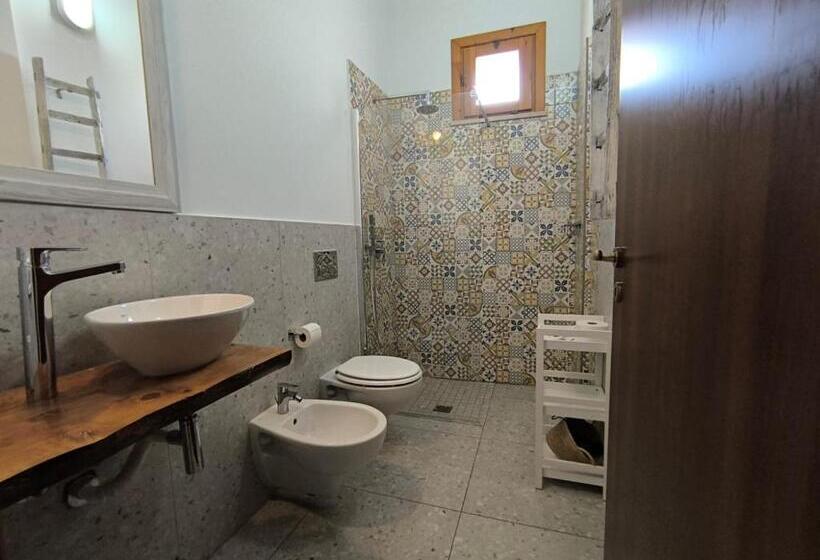 اتاق استاندارد, Avola Opera House