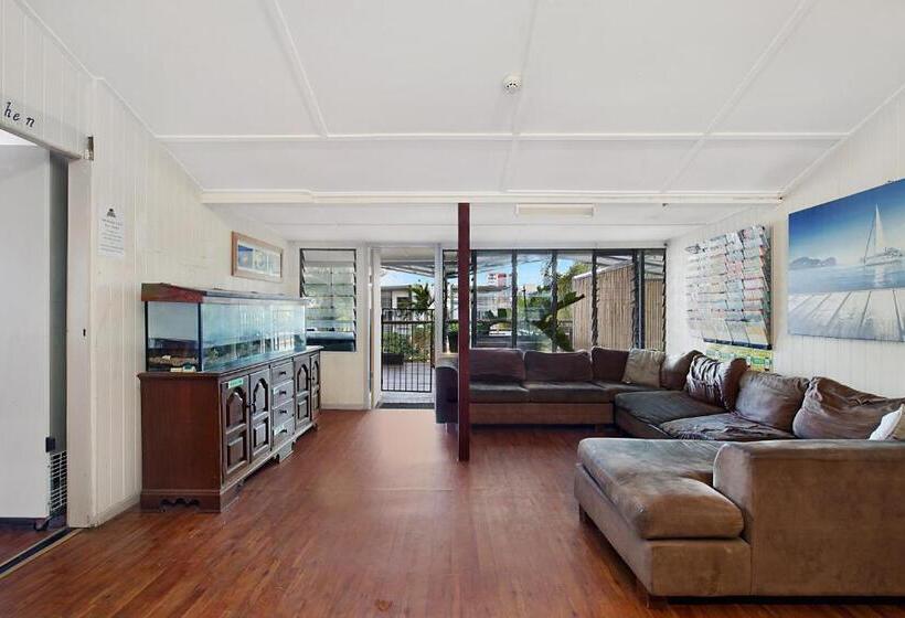 Pokój Standard, Gladstone Backpackers