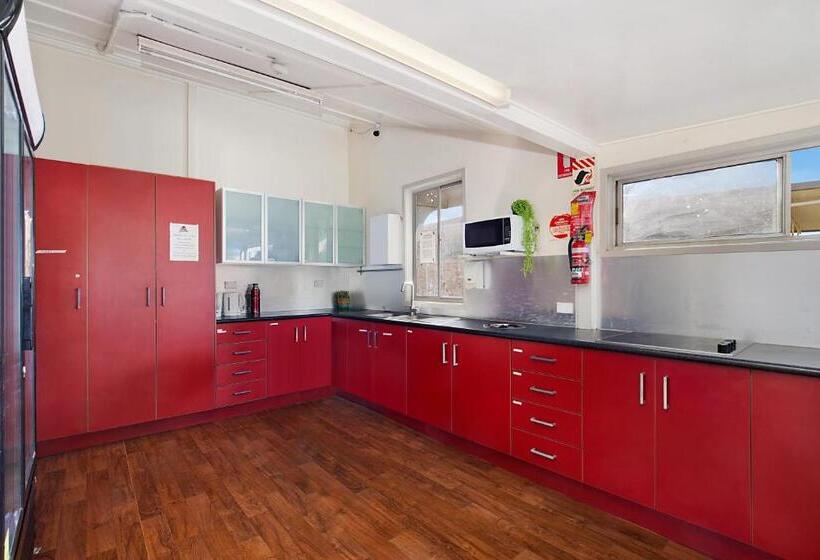 Pokój Standard, Gladstone Backpackers