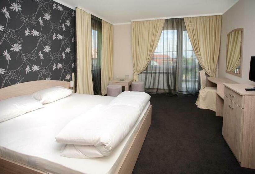 Номер Стандарт, Family Hotel Diana