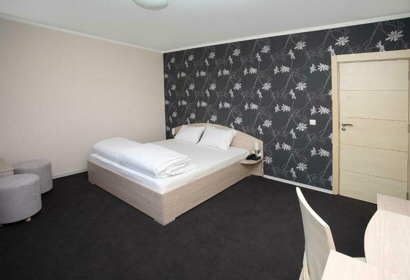 Номер Стандарт, Family Hotel Diana