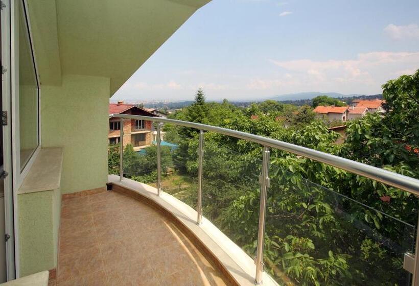 Апартаменты 1 Спальня с Балконом, Family Hotel Diana
