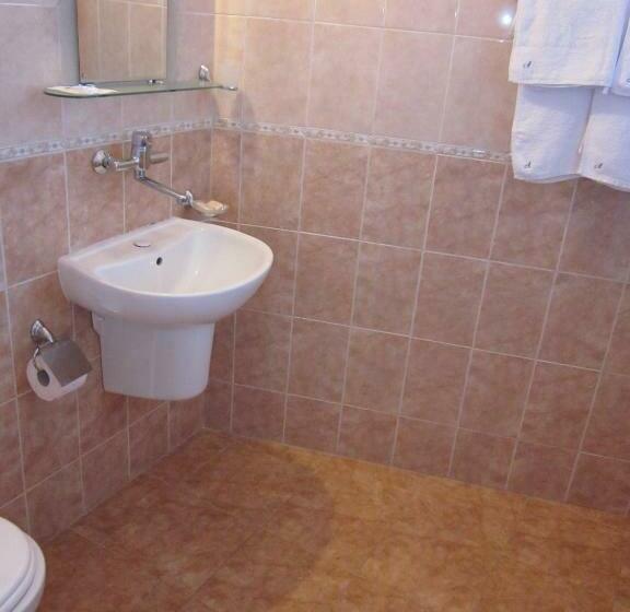 スタンダードルーム, Albatros 2 Family