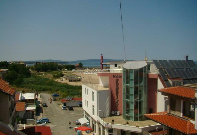 סוויטת ג'וניור עם מרפסת, Bellisimo