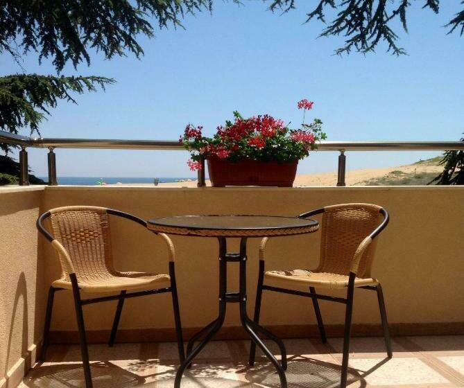 オーシャンビュースタンダードルームバルコニー付き, Elizabeth Dy Boutique