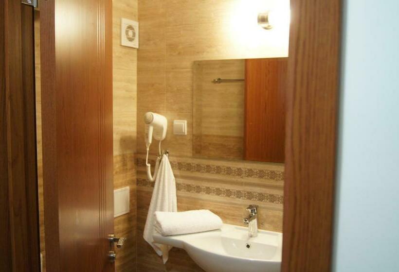 オーシャンビュースタンダードルームバルコニー付き, Elizabeth Dy Boutique