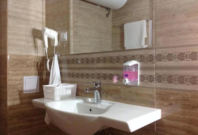 Triple Room Sea View, Elizabeth Dy Boutique