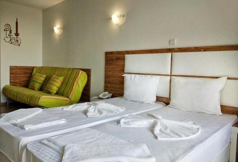 Triple Room Sea View, Elizabeth Dy Boutique