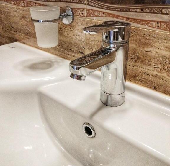 バルコニー付2ベッドルームアパートメント, Elizabeth Dy Boutique