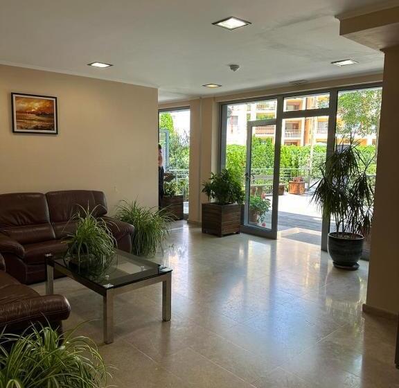 プールの見える1ベッドルームアパートメント, Elizabeth Dy Boutique